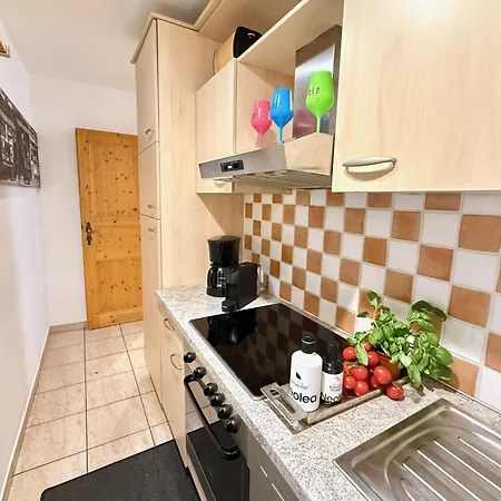 Apartment Small & Cozy 2 Bedroom By Belle