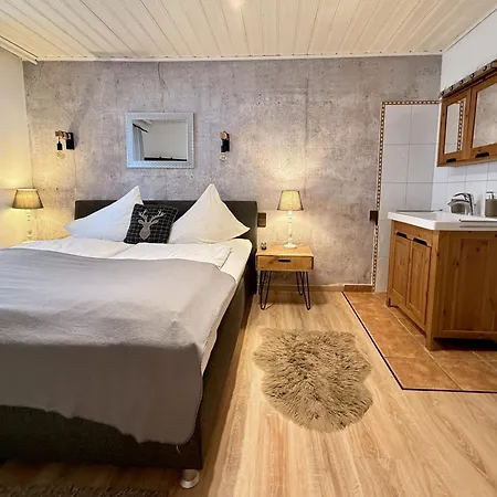 Apartment Small & Cozy 2 Bedroom By Belle *
